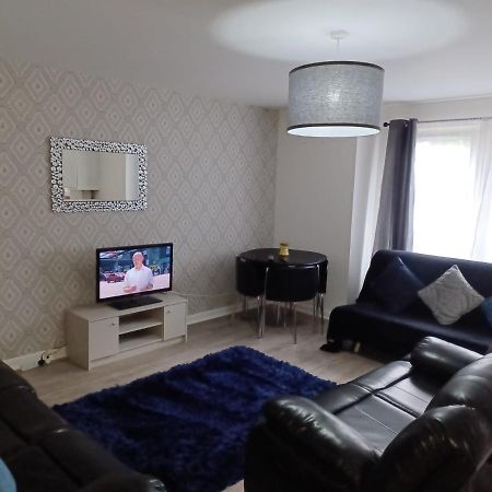 Bellway Commonwealth Apartment, Only Ages Over 23 Glasgow Extérieur photo