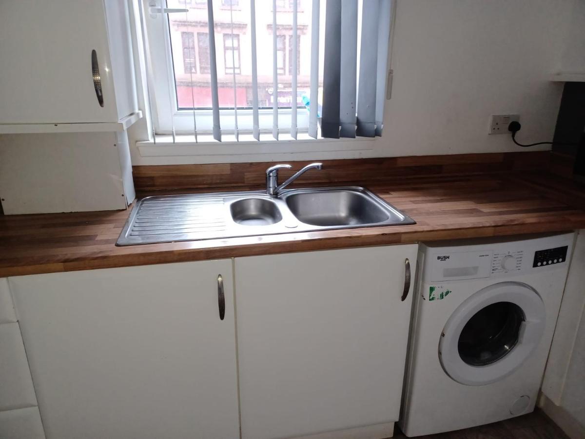 Bellway Commonwealth Apartment, Only Ages Over 23 Glasgow Extérieur photo